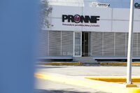 Familias de víctimas de feminicidio toman edificio Coahuila