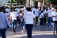 ‘Ya estuvo suave de amanecer pasivos’, dicen maestros en marcha por Día del Trabajo