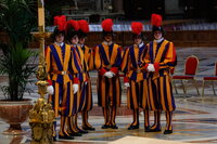 Guardia Suiza Pontificia, entre encargados de la seguridad del cónclave