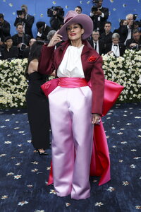 Celebran la Met Gala edición 2025 en Nueva York