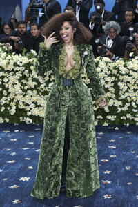 NEW YORK (United States), 06/05/2025.- American actor Taraji P. Henson poses on the red carpet for the 2025 Met Gala, the annual benefit for the Metropolitan Museum of Art's Costume Institute, in New York, New York, USA, 05 May 2025. The event coincides with the Met Costume Institute's spring 2025 exhibition ‘Superfine: Tailoring Black Style’ which will be on view from 10 May 2025 through 26 October 2025.  (Nueva York) EFE/EPA/JUSTIN LANE