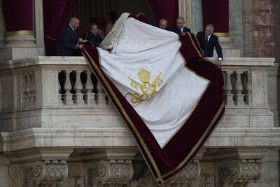 Cardenal Robert Prevost de Estados Unidos, elegido papa León XIV