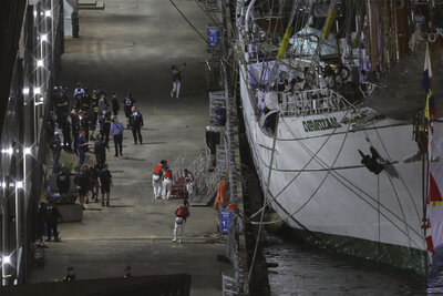 Choque del Buque Cuauhtémoc contra el puente de Brooklyn en Nueva York