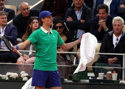 Carlos Alcaraz gana a Jannik Sinner en la final más larga de la historia de Roland Garros