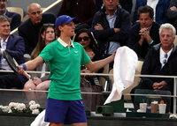 Carlos Alcaraz gana a Jannik Sinner en la final más larga de la historia de Roland Garros