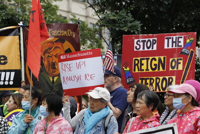 Crecen redadas y protestas en Los Angeles