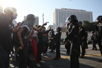Crecen redadas y protestas en Los Angeles