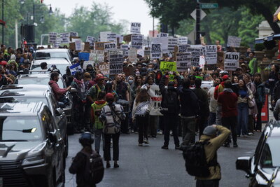 Protestas contra redadas migratorias se extienden por todo Estados Unidos