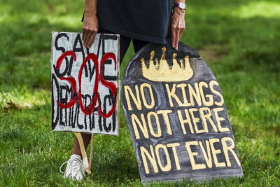 Multitudinarias manifestaciones en EUA 'No Kings'