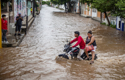 Así fueron las afectaciones por huracán Erick en sur de México