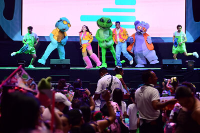 Niños viven un concierto inolvidable con Lara Campos, Los Meñiques de la Casa y Saritah Bebé
