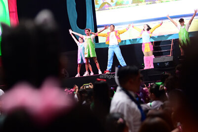Niños viven un concierto inolvidable con Lara Campos, Los Meñiques de la Casa y Saritah Bebé