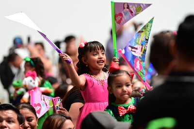 Niños viven un concierto inolvidable con Lara Campos, Los Meñiques de la Casa y Saritah Bebé