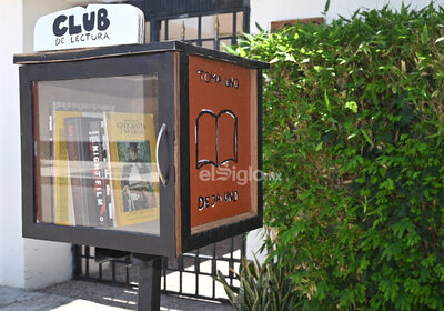 Laguneros crean buzón de lectura en Torreón