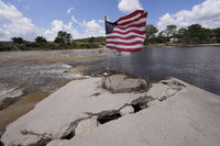 Inundaciones en Texas dejan más de 100 muertos y más de 160 desaparecidos