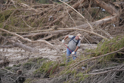 Inundaciones en Texas dejan más de 100 muertos y más de 160 desaparecidos