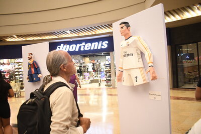'El poliverso de Alex Daniel', piezas de un artista lerdense hechas en cartonería