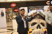 'El poliverso de Alex Daniel', piezas de un artista lerdense hechas en cartonería
