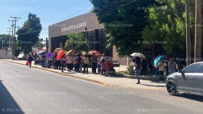 Abarrotan primer día de registro de la Pensión Mujeres Bienestar