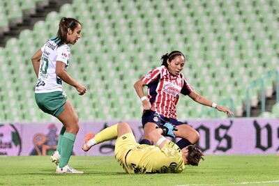 Extra, Extra... Ganan las Guerreras a Chivas en el Estadio Corona