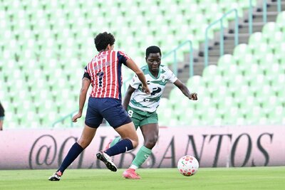 Extra, Extra... Ganan las Guerreras a Chivas en el Estadio Corona