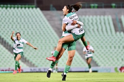 Extra, Extra... Ganan las Guerreras a Chivas en el Estadio Corona