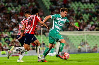 Santos Laguna derrota por la mínima a Chivas en el Corona
