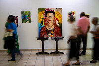 Artista laguneros plasman su 'Universo de colores' en galería de la UAdeC