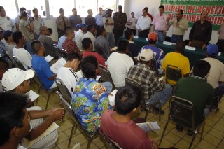 Autoridades de Seguridad realizan el acto de preliberaciones en el Cereso de Torreón.