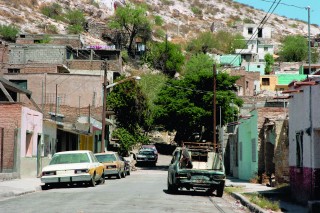 A pesar de ser una de las colonias más antiguas de Torreón, la Victoria no refleja un cambio con el paso de los años, pues aún existe mucho atraso según consideraron los vecinos.