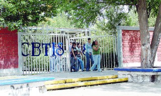 Sigue el paro laboral en el CBTIS 89 a falta de un pliego petitorio y de la disposición para negociar entre directivos y representantes sindicales de la institución.