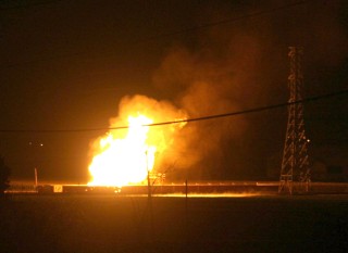 Ductos de gas natural de PEMEX explotan a las afueras de la ciudad de Salamanca, Guanajuato. (EL UNIVERSAL)