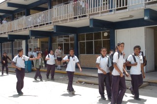 Hoy inician las actividades correspondientes al ciclo escolar 2007-2008, que involucran a unos 130 mil alumnos del nivel educativo básico en La Laguna de Durango.