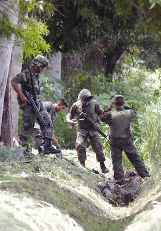 Las fuerzas especiales del Ejército Mexicano continúan con los operativos en el “triángulo dorado”.