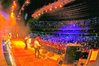 The Killers se presentó con gran éxito. (Notimex)