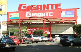 El minorista mexicano Soriana anunció que llegó a un acuerdo por un monto no revelado con su competidor local, el Grupo Gigante. (EFE)