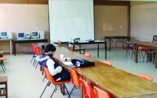 Así luce la actual Biblioteca del CCH-UJED. En cinco meses gozarán de una nueva.
