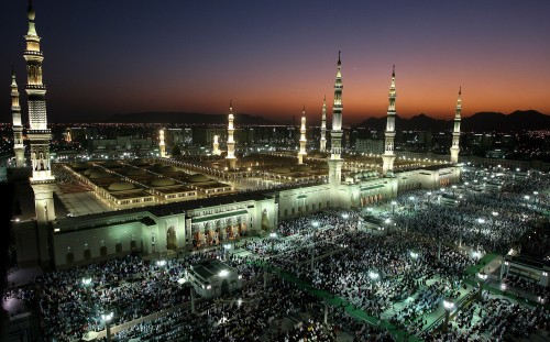 Millones de musulmanes visitan tumba de Mahoma
