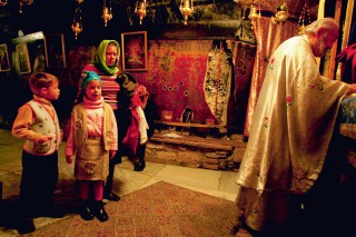En la actualidad, la Basílica de la Natividad está dividido entre las comunidades ortodoxa griega, ortodoxa armenia y católica romana, mientras que los derechos y privilegios sobre la Natividad están definidos por el Acuerdo de Statu Quo de los Santos Lugares de 1852. (EFE)