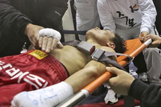 Choi Yoi-sam, el boxeador surcoreano que quedó inconsciente la semana pasada momentos después de ganar un combate, fue declarado ayer con muerte cerebral. (AP)