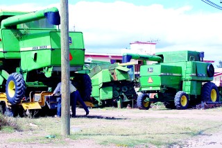 El regidor acusa al Gerente de Firco de bloquear los apoyos a los productores.