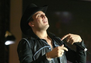 Aparece otro hijo de Valentín Elizalde
