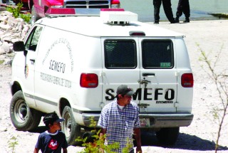 El Servicio Médico Forense recogió el cuerpo de la víctima, quien fue encontrada sin vida en las inmediaciones del Arroyo del Gato.