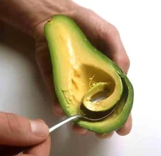 Los aztecas creían que el aguacate poseía cualidades para el estímulo de la libido, esta idea partió de que le llamaban ahuacátl, ni más ni menos que árbol del testículo. 
