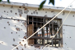 Agentes federales se enfrentaron a un grupo de sujetos armados en una casa de la colonia Lucio Blanco de la ciudad de Torreón.  (Notimex, El Universal)