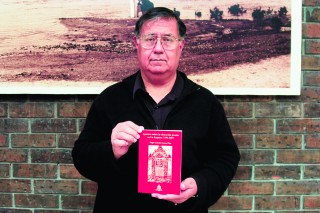 Una ardua investigación está plasmada en las páginas de la obra Apuntes sobre la Educación Jesuita en La Laguna: 1594-2007, de Sergio Antonio Corona Páez.