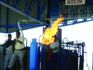 La Dirección Municipal de Protección Civil realiza simulacro en Global Gas.