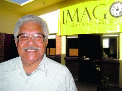 Eliseo Carrillo, interno del Cereso, ganador del Concurso Estatal de Cuento Salvador Castañeda. Alumno del taller de literatura de IMAGO, que coordina el escritor Jaime Muñoz Vargas. 
