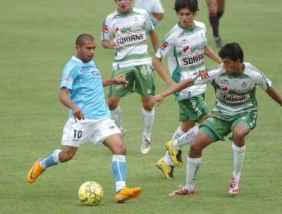 Los Guerreros del Santos Laguna se despidieron con una derrota del actual Torneo Clausura 2008 en el circuito de Primera División A, luego de caer 1-0 ayer ante el Tampico-Madero, en juego efectuado en la cancha del Corona. (Fotografía de Jesús Galindo López)