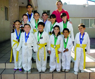 Los alumnos del Colegio Juan XXIII tuvieron una destacada participación en el Torneo Abierto de Tae Kwon Do de Todos los Grados, realizado el pasado fin de semana en esta ciudad bajo la 		organización de la Academia de México. (Fotografía de Érick Sotomayor)
